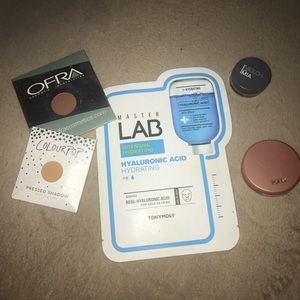 Makeup bundle